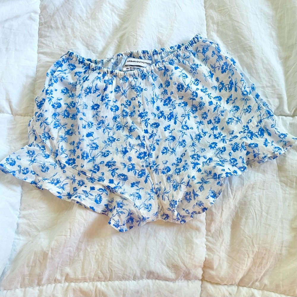 Urban Outfitters Blue Floral Shorts - XS